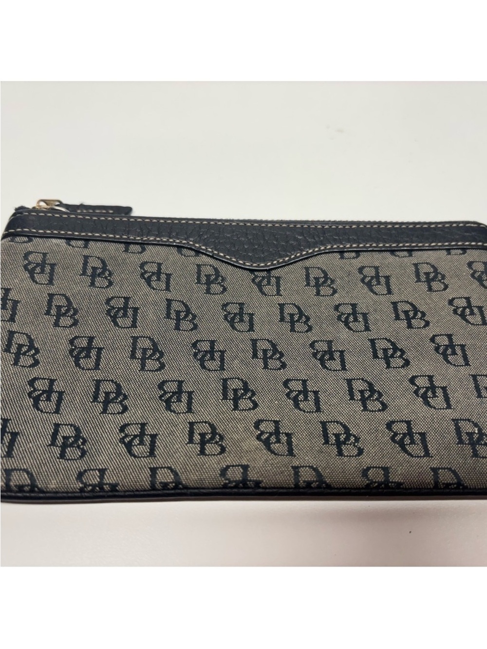 Vintage Dooney & Bourke Monogram Zip Pouch / Clutch - Picture 2 of 7
